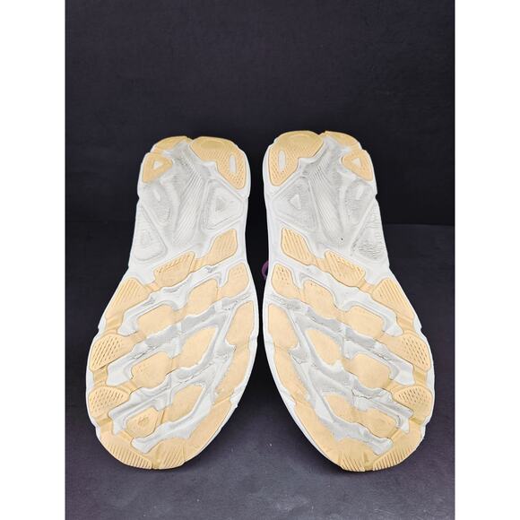 Hoka Women 8.5 Comfy footwear - Picture 5 of 10